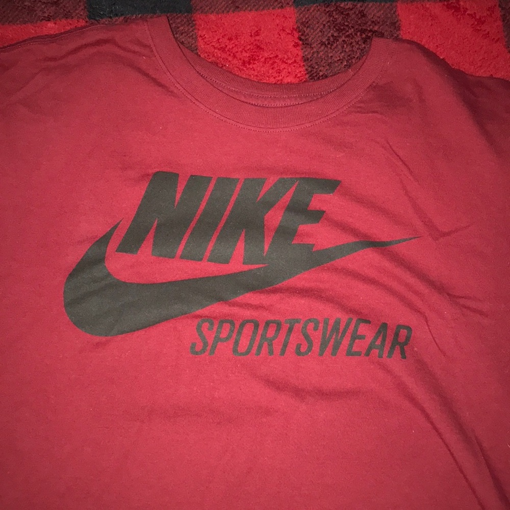 Nike tee